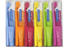 Kit Curaprox Be You Escova Dental Ultra Soft 5460 + Creme Dental 8ml Cores Sortidas
